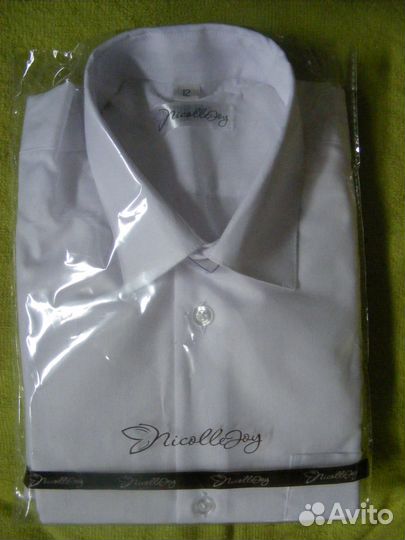 Рубашка белая детская марк.12 (152-158). Вешалки