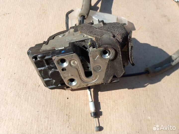 Замок двери Infiniti FX50 S51