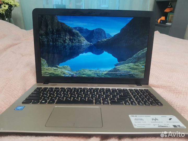 Ноутбук asus