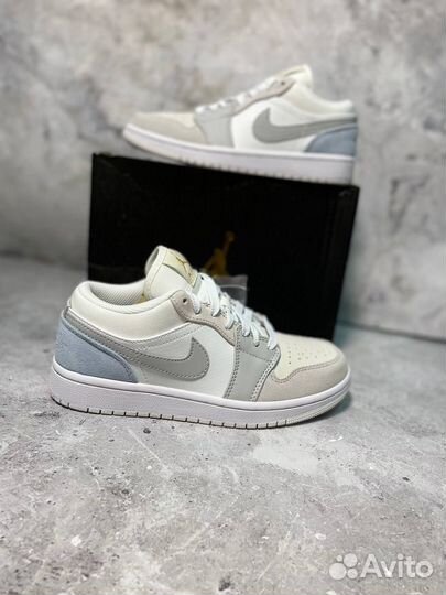 Кросовки женские Nike Air Jordan 1 low