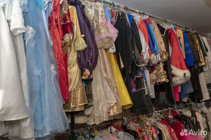 Аренда (прокат) карнавальных костюмов