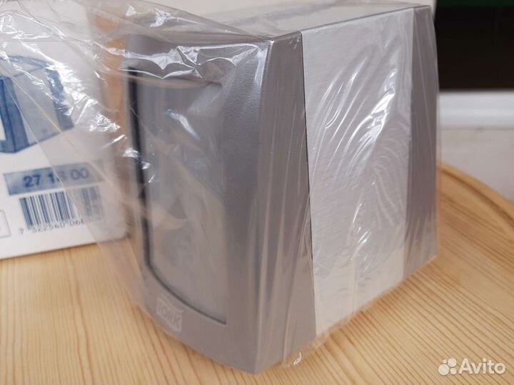 Салфетница металлическая с комплектом салфеток