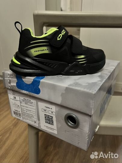 Кроссовки kapika