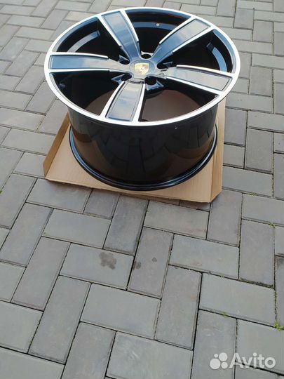 R21/5/130 Porsche Cayenne turbo S, Panamera