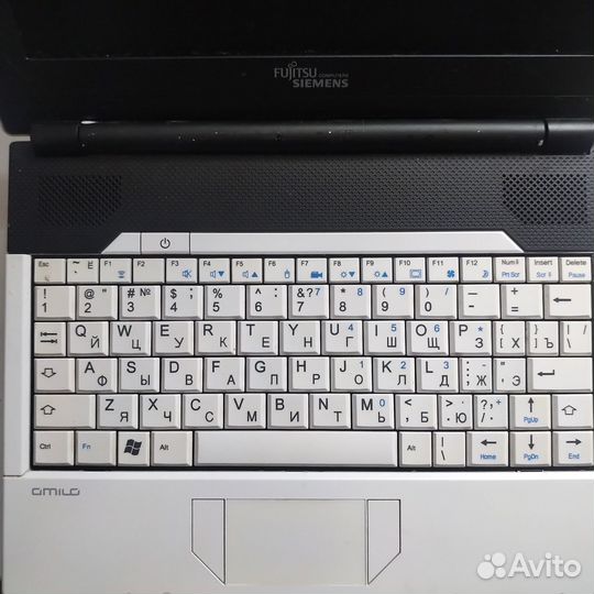 Ноутбук Fujitsu-Siemens Amilo Mini Ui 3520