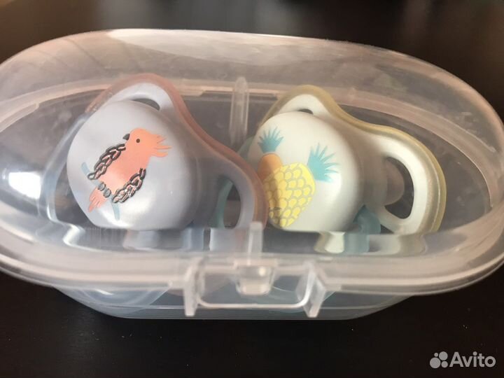 Пустышки Avent 0-6 мес