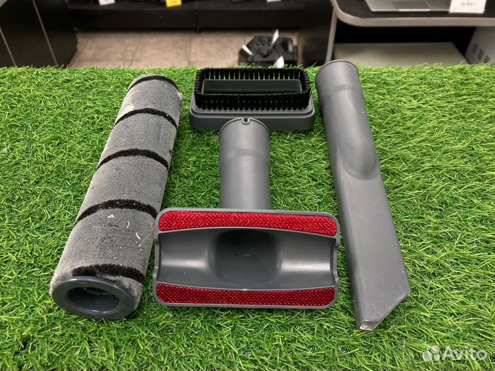 Пылесос вертикальный беспроводной redmond RV-UR374