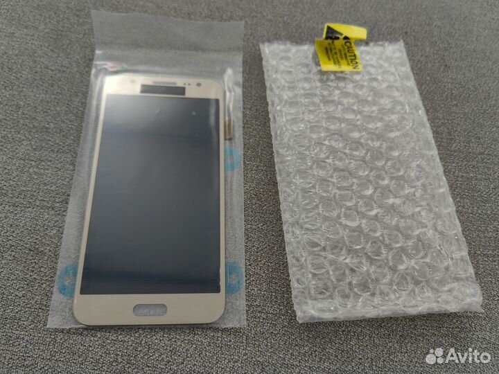 Дисплей Samsung galaxy J500