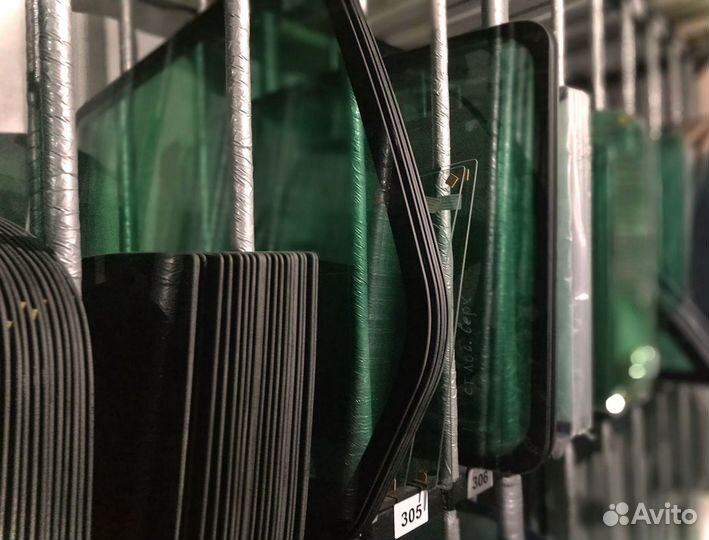 Стекло дверное нижние для Hitachi Zaxis 270 3G-5G