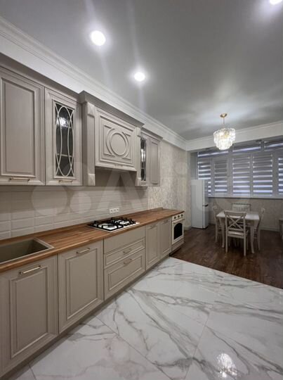 2-к. квартира, 80 м², 3/6 эт.