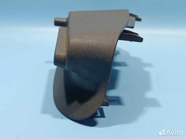 Держатель задней полки для Mitsubishi Colt