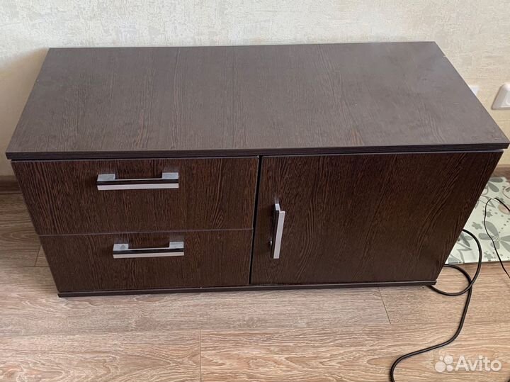 Тумба под тв с полками