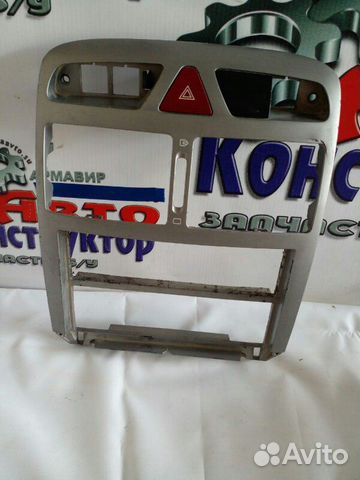 Консоль магнитофона Peugeot 307 2000