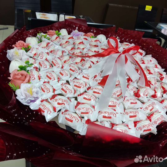 Сладкие букеты из конфет