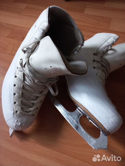 Фигурные коньки edea chorus 220