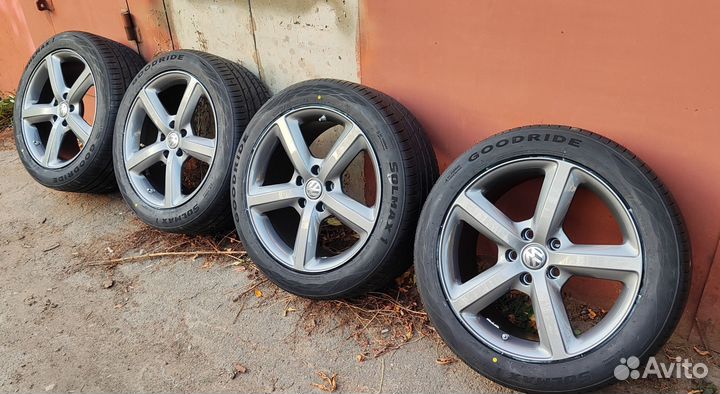 Комплект колес 275/45/R20 оригинал на audi Q7