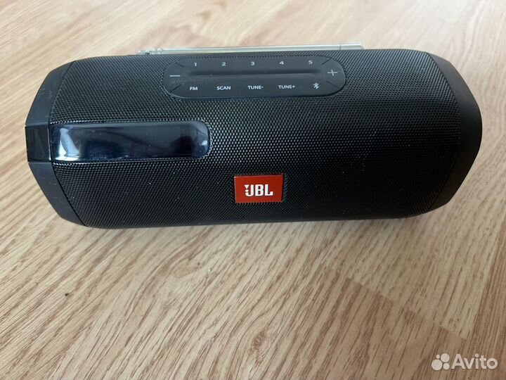 Портативная колонка jbl с радио