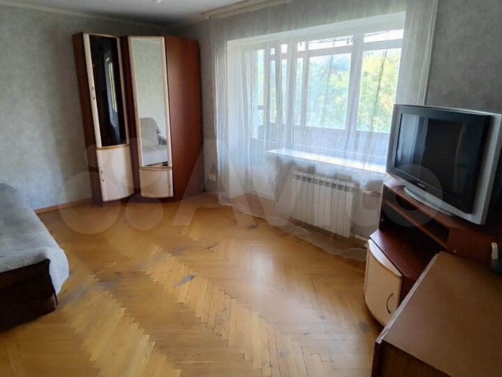 2-к. квартира, 50 м², 3/9 эт.