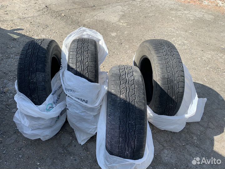 Bridgestone Dueler H/T 687 225/70 R16 103S