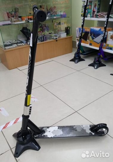 Трюковой самокат алюминиевые колеса черный 300A