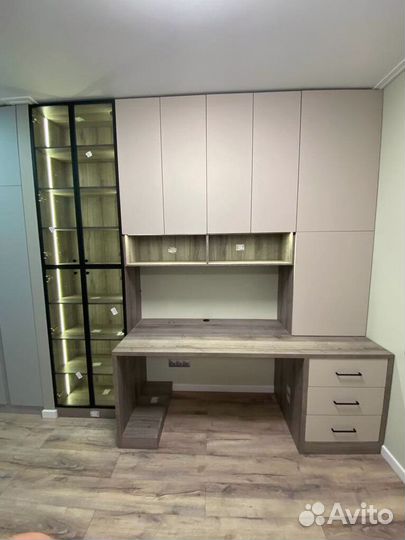 Шкаф распашной 4 х дверный