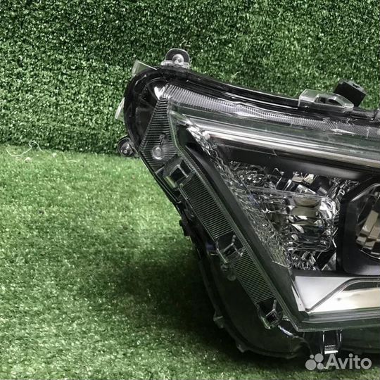 Фара левая Тойота Рав-4 Xa50 (2018-Н.В.)