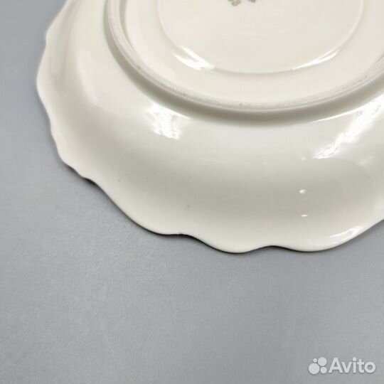 Блюдца фарфор