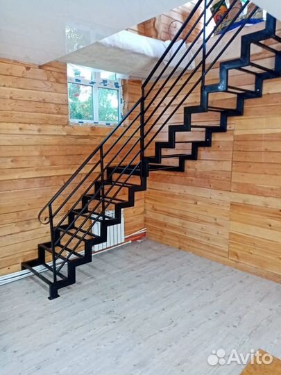 Лестницы из метала