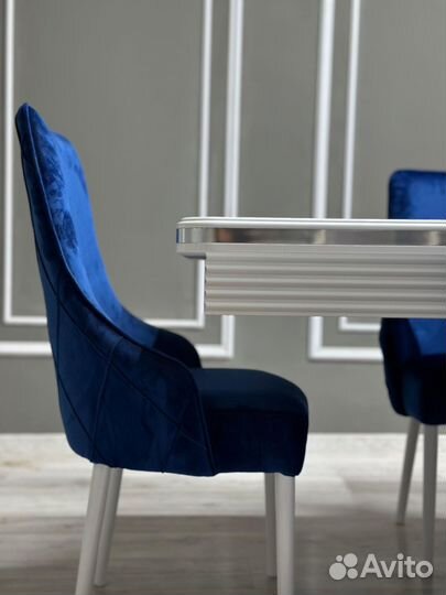 Cтол и стулья. В наличии