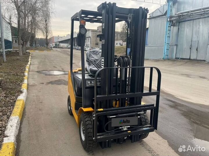 Вилочный погрузчик UN Forklifts FD15T, 2023