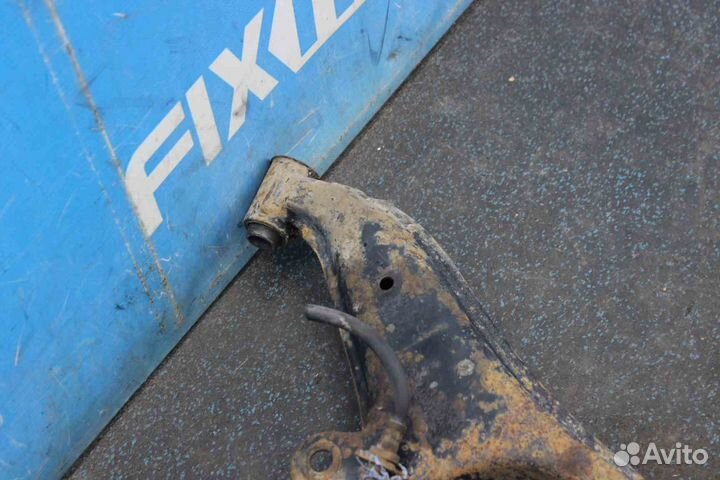 Рычаг Mitsubishi Chariot (Митсубиси Шариот) N30/N4