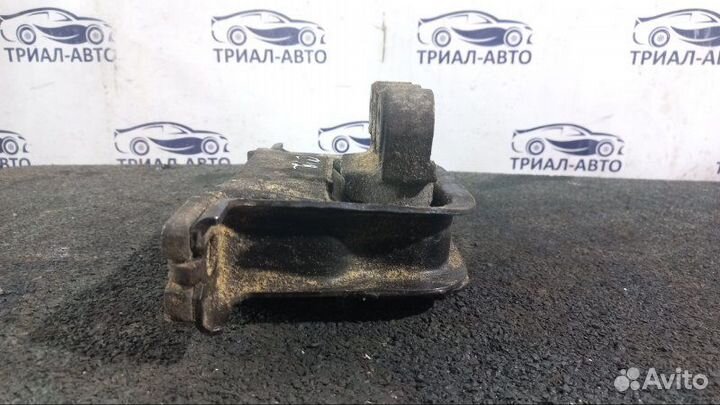 Chevrolet Captiva Подушка двигателя