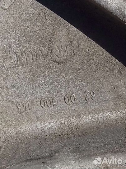 Кронштейн генератора Renault Megane II 2.0