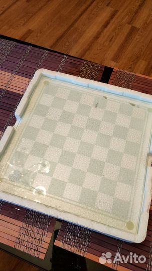 Шахматы стеклянные