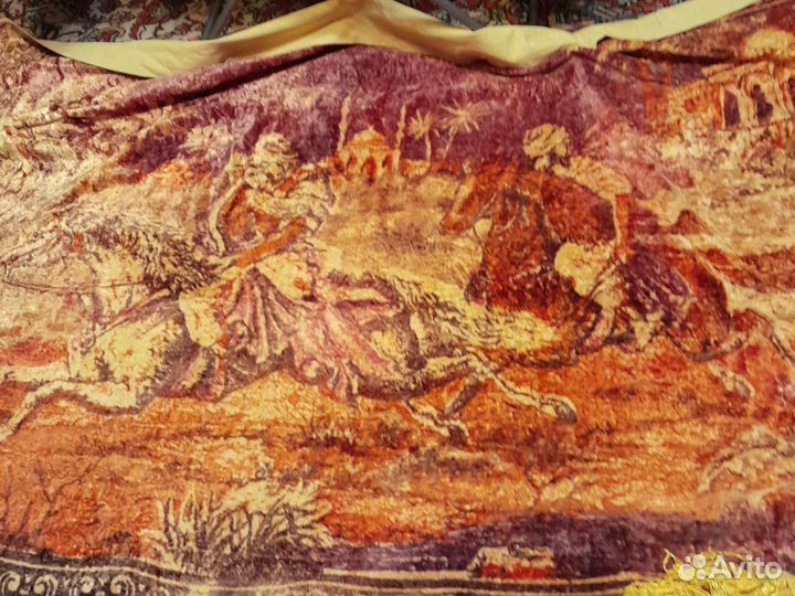 Плюшевая скатерть и бархатный ковёр старинные