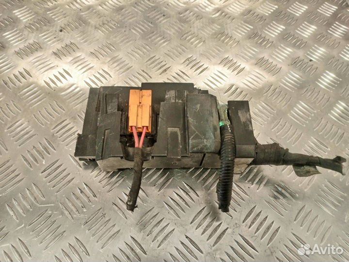 Блок предохранителей Renault Clio 3 (2005 - 2009)