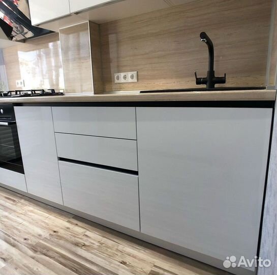 Встроенная кухня не бу новая