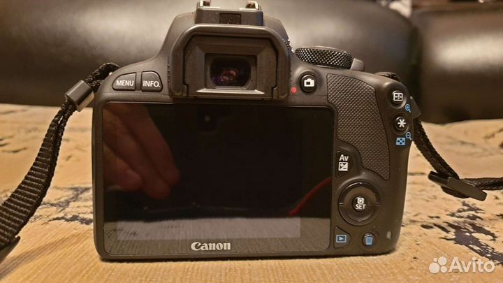 Зеркальный фотоаппарат