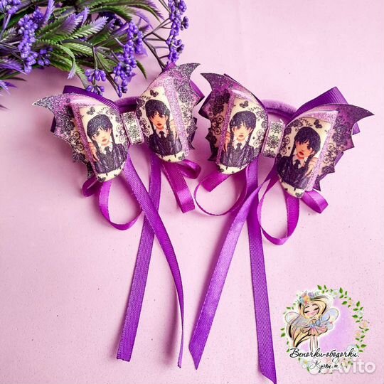 Бантики с Уэнсдэй