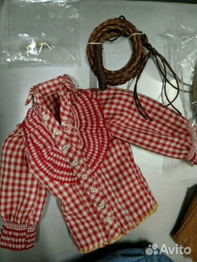 Наряд на куклу Тоннер