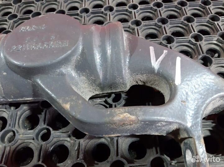 Кронштейн амортизатора переднего правый