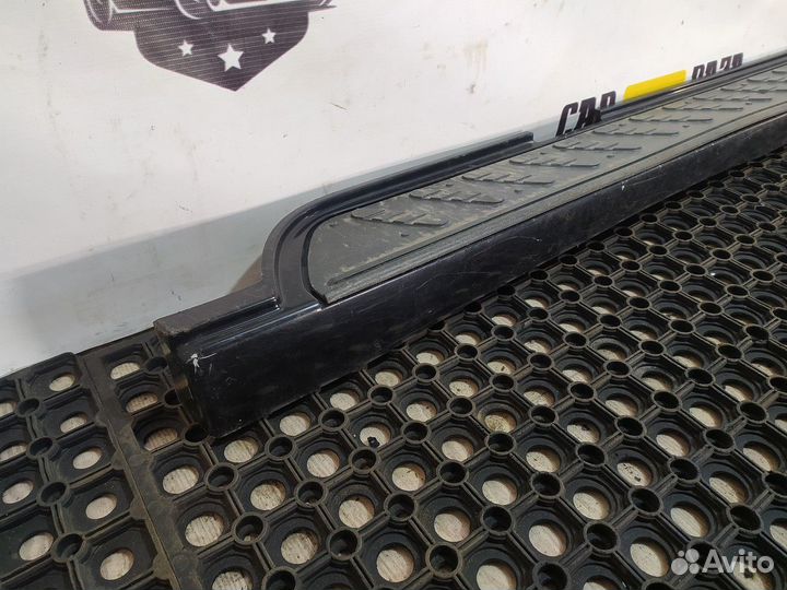 Накладка подножки левая L