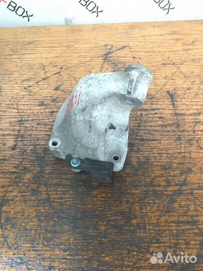 Кронштейн двигателя правый Mercedes E-Class W211