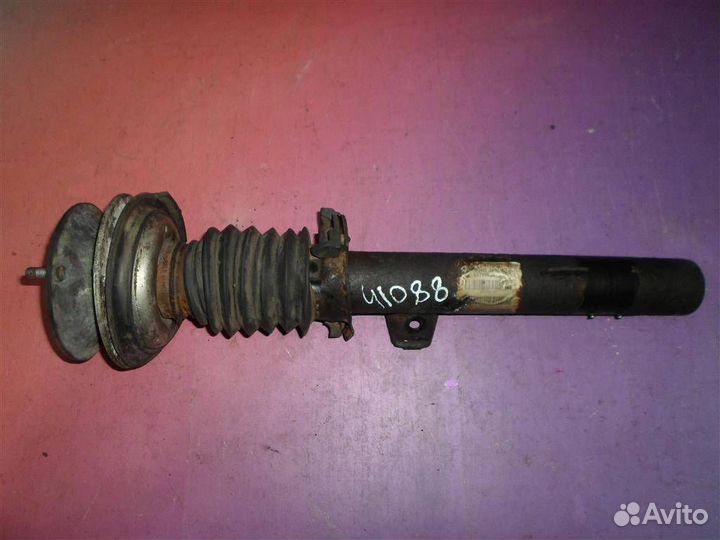 Стойка амортизатора М бмв Е87 Е81 передняя