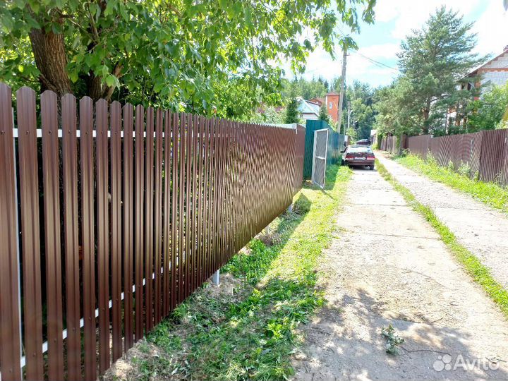 Забор из евроштакетника с установкой под ключ