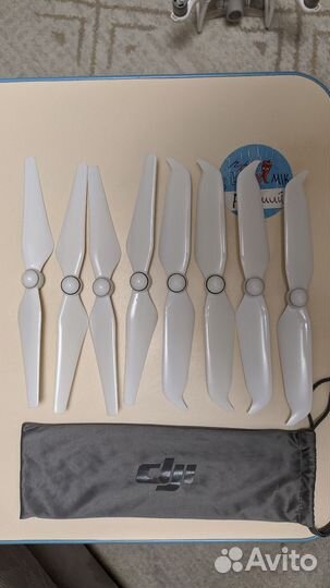 Дрон квадрокоптер DJI Phantom 4 pro