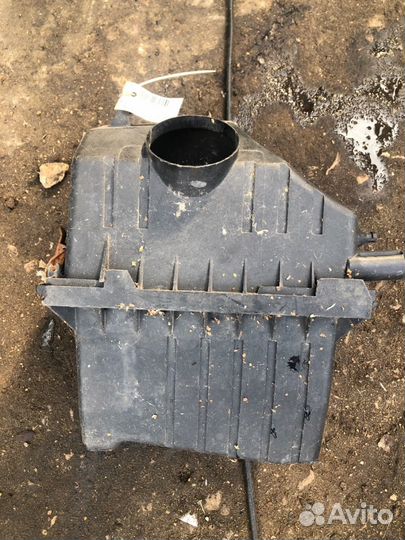 Корпус воздушного фильтра Ford Maverick 2003