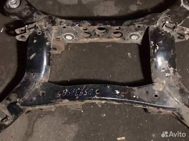 Подрамник задний Мерседес мл гл 164