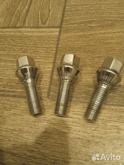 Болты колёсные на Mercedes-Benz