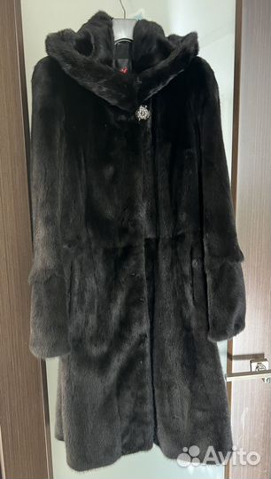 Шуба норковая с капюшоном 44